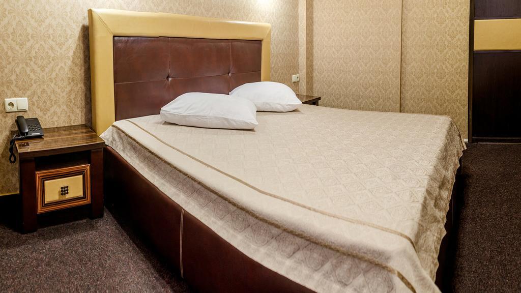 Venecia Hotel & Spa Zaporizhia Exterior photo